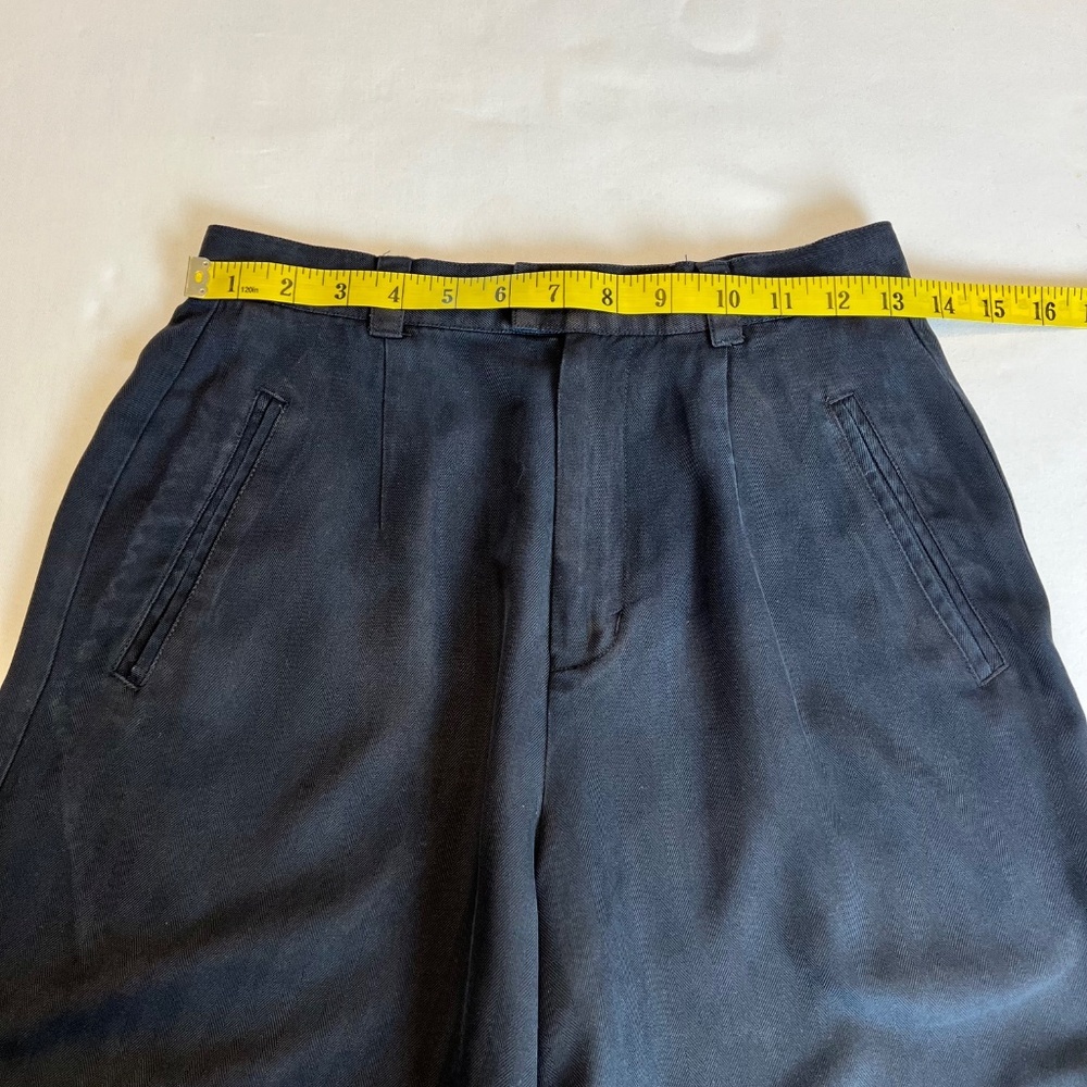 TOMMY BAHAMA 100% SILK PLEATED SHORTS - Picture 3 of 9
